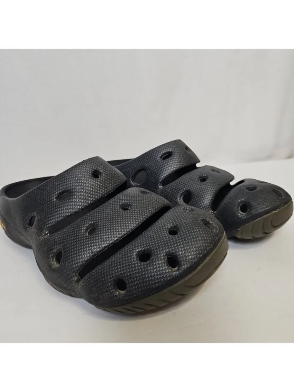 KEEN Yogui Arts Clog Sandals Slip On Shoes Mens Size 12M Graphite Lightweight